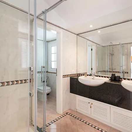 Вілла Marbella-private Heated Pool And Breathtaking View *