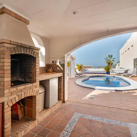 Marbella-private Heated Pool And Breathtaking View אדחה