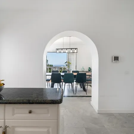 Marbella-private Heated Pool And Breathtaking View Willa